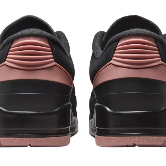 Athletic_Shoes
